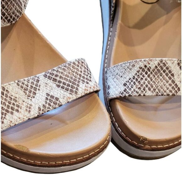 Lucky Brand Sandals Women's 7.5 Tan Snakeskin Platform Wedge Strappy - Picture 2 of 4